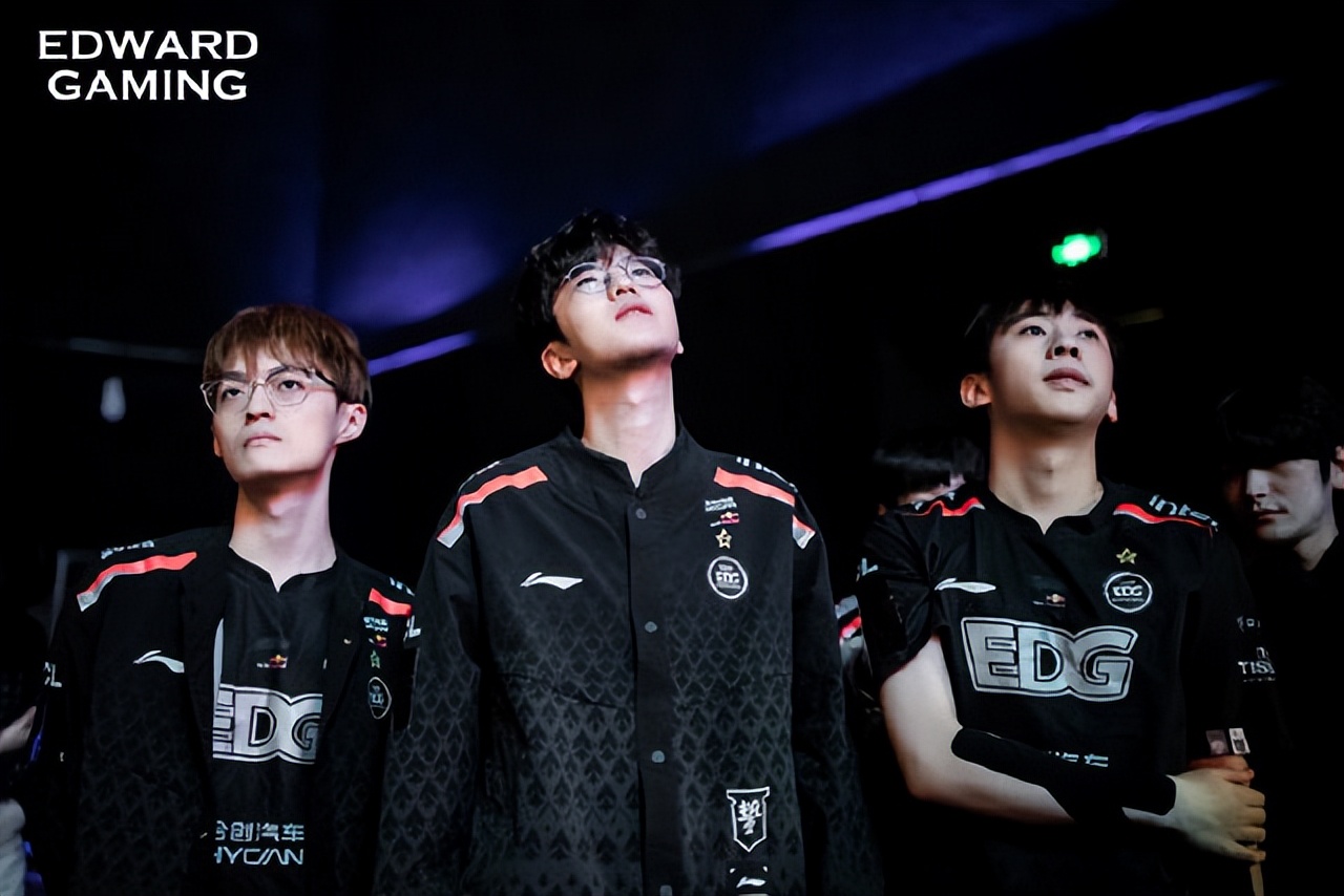 edg全员低迷?想要拿到msi最后一张门票,下路是关键!
