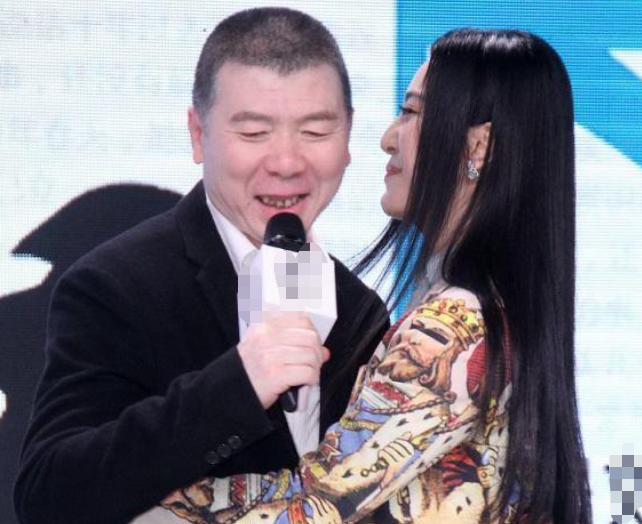 曝冯小刚选角内幕!公开选妃陪睡上位,当红女星或牵连其中