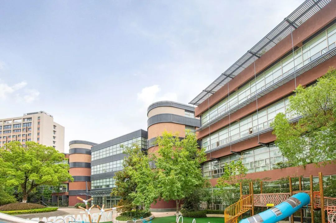 新加坡外籍人员子女学校登入领导力,科研,数理,体育四大京领中国国际