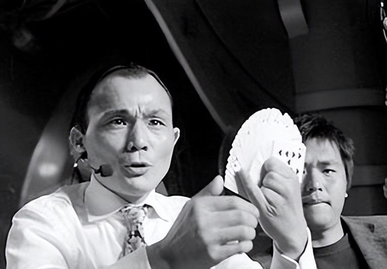 江西赌王饶建云,被人设计骗到公海,抽老千被抓导致妻离子散