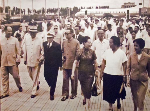 李宗仁回国后想当一官职,没能当上,若干年后,他的秘书当上了