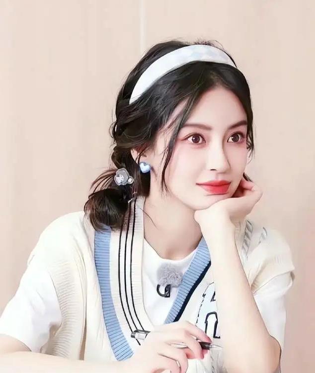 angelababy太想复出了?利用儿子来作秀炒作?她的路人缘差到极点