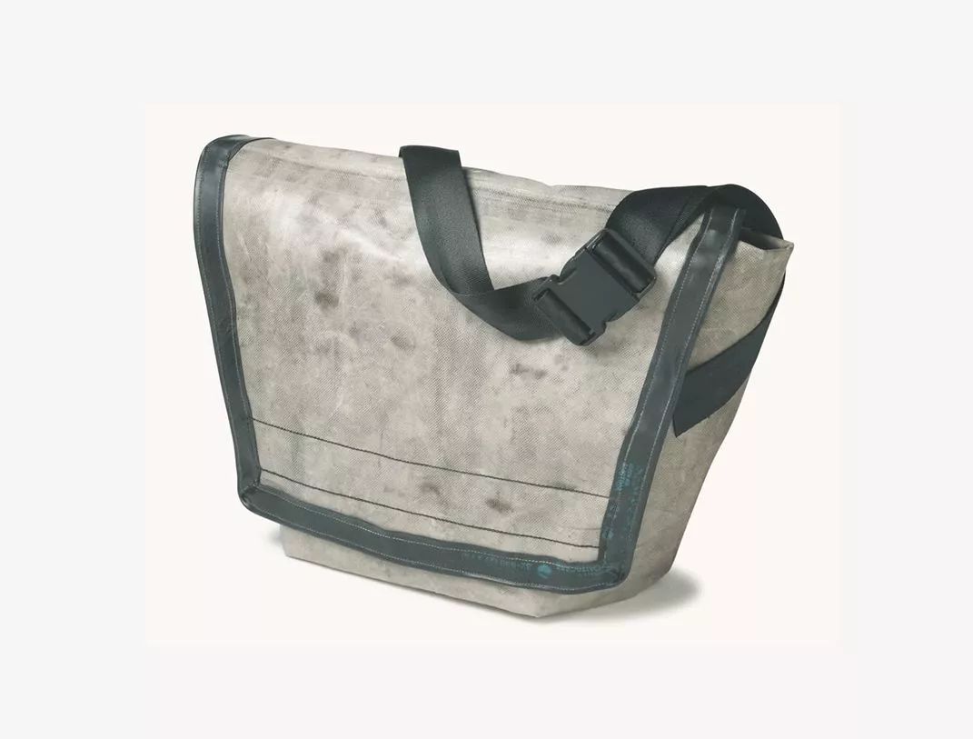 freitag中国首家直营店来了,开在弄堂里!