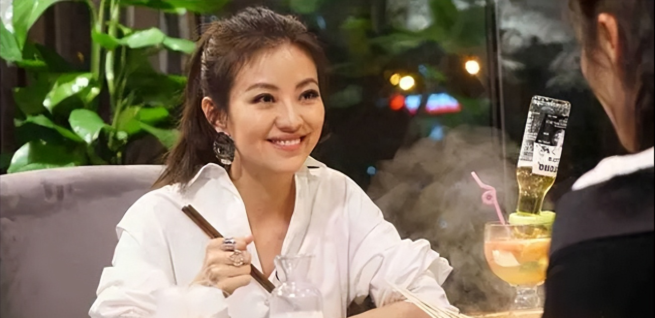 回顾事实证明央视一姐涂经纬已经走上另一条大道