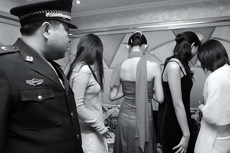 05年天上人间头牌梁海玲惨死家中,5000陪聊,顾客从月初排到月末