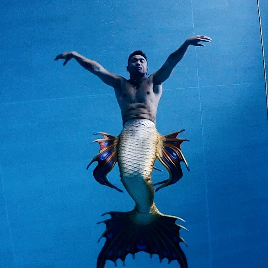 人鱼王子 merwen:肌肉男的水中温柔