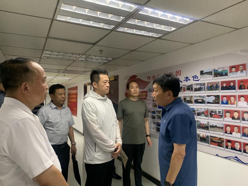 新乡市退役军人事务局冯景山局长一行赴获嘉调研指导退役军人工作