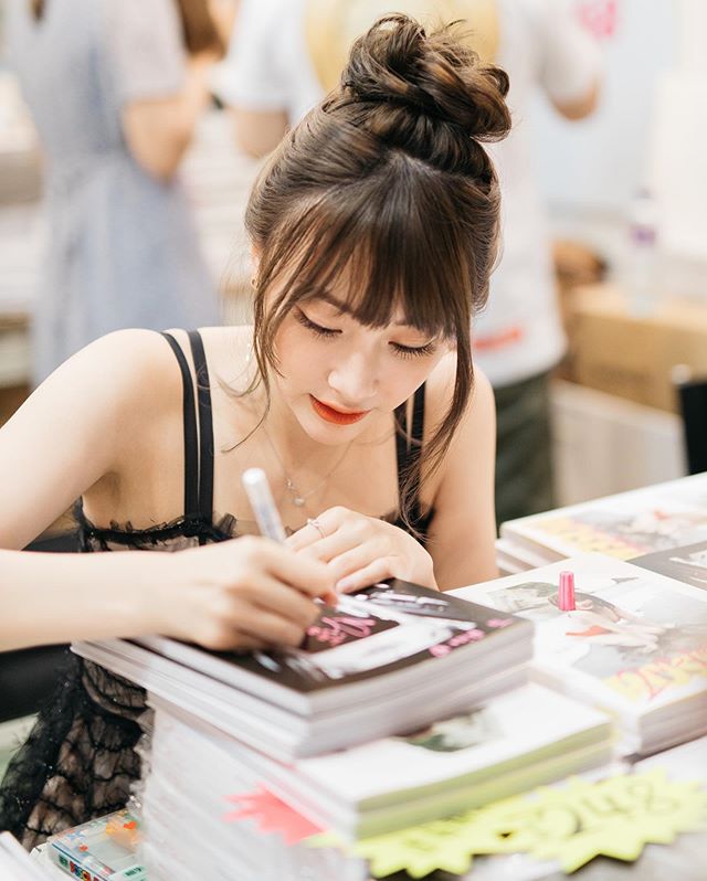 香港电竞女神《rose ma》你看如何?