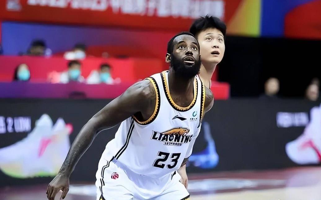 为辽宁打了30场球,躺冠辽宁的桑普森年薪加夺冠奖金有多少?