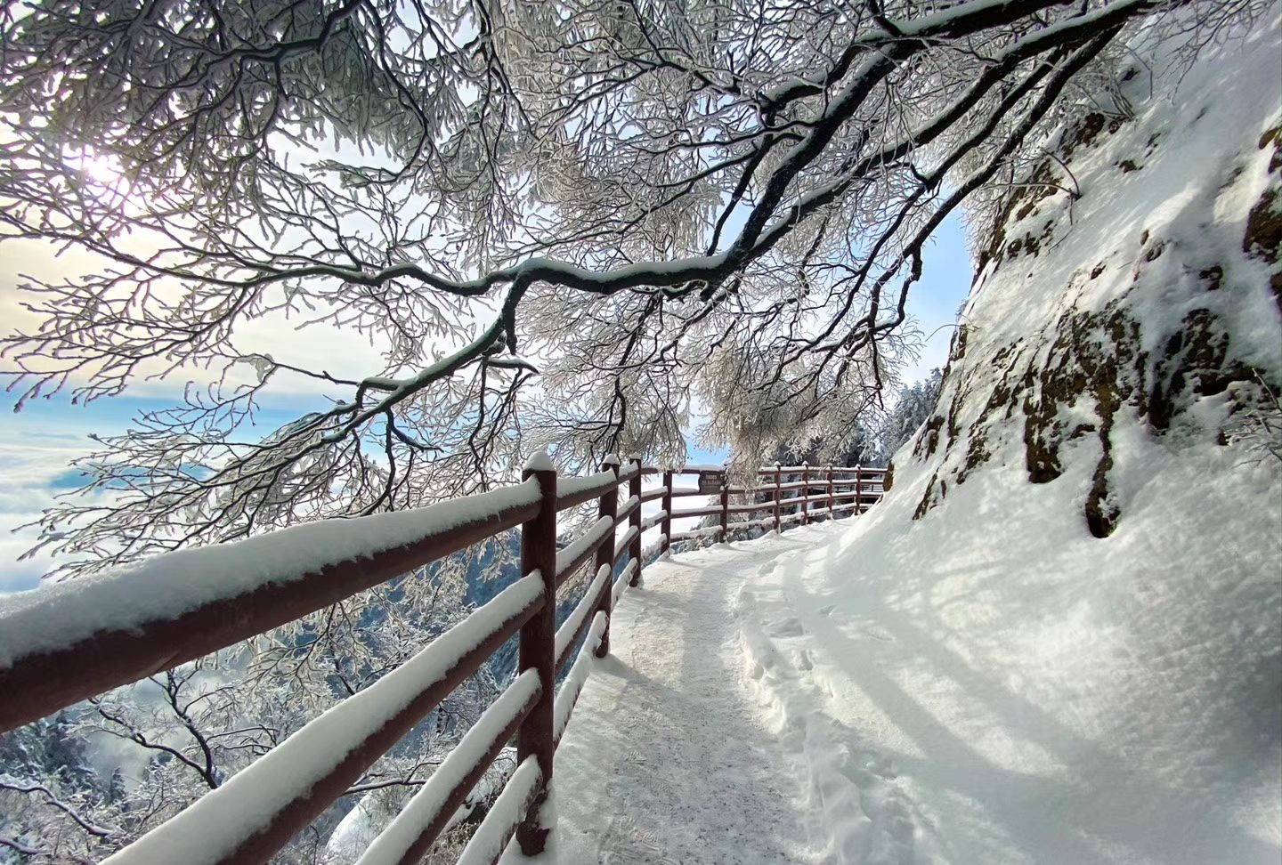 河南雪山景点图片