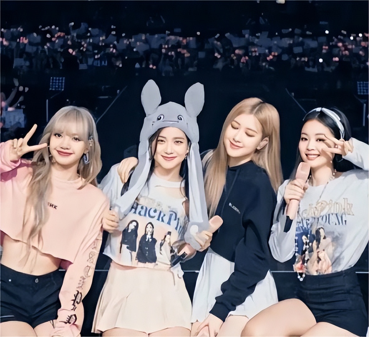 韩国女团blackpink的巡演收入已经达到1000亿韩元,历代女团第一