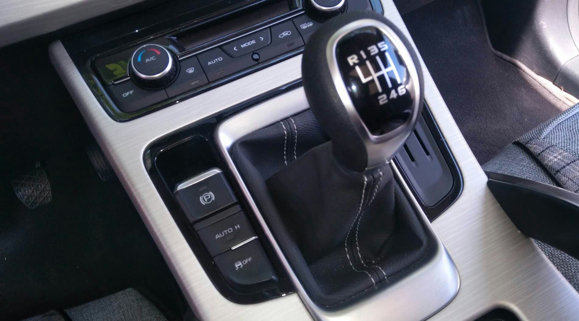 手动挡车为何依然受欢迎?老司机:看看这5个无法替代的优点