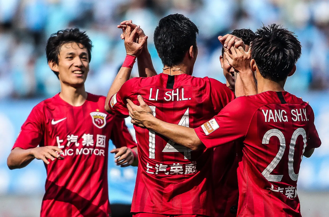 上午7点!资深媒体人点评山东鲁能引爆争议,球迷吐槽:先别着急吹