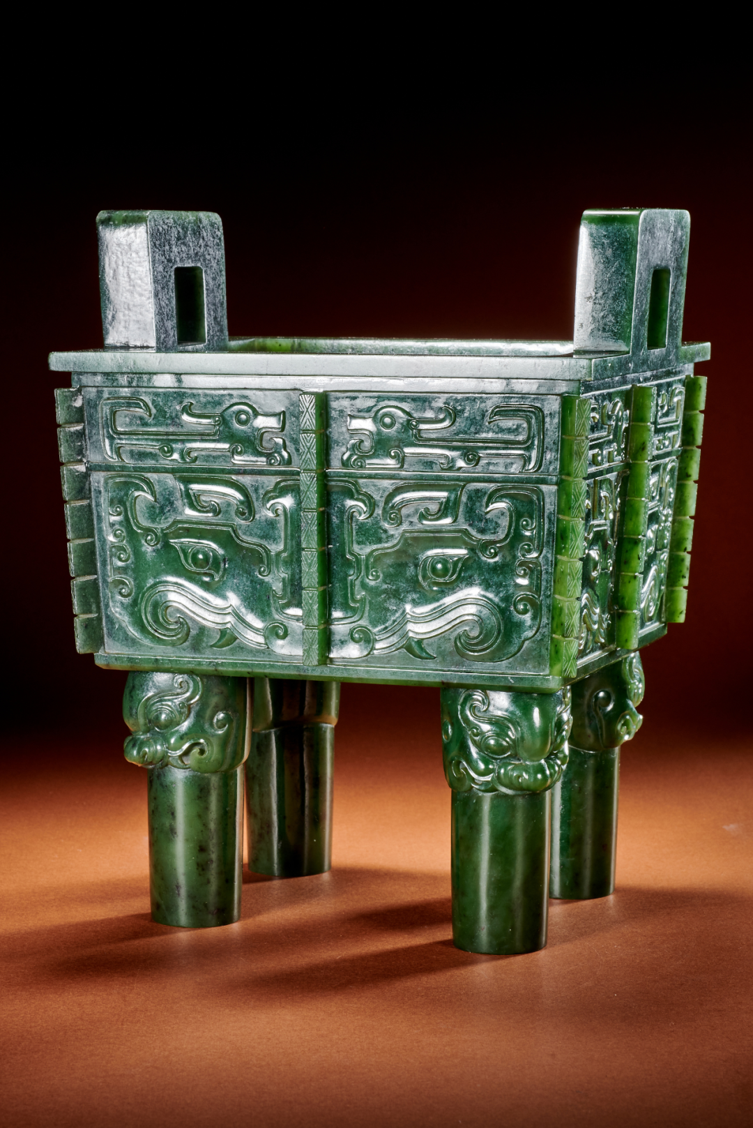 上海呗美网络拍卖会第41期丨清代 碧玉饕餮纹方鼎炉