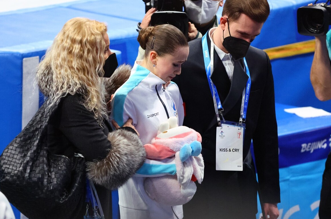 安娜官宣发声!特鲁索娃不满,恨花滑不想滑冰了,谁注意千金处境