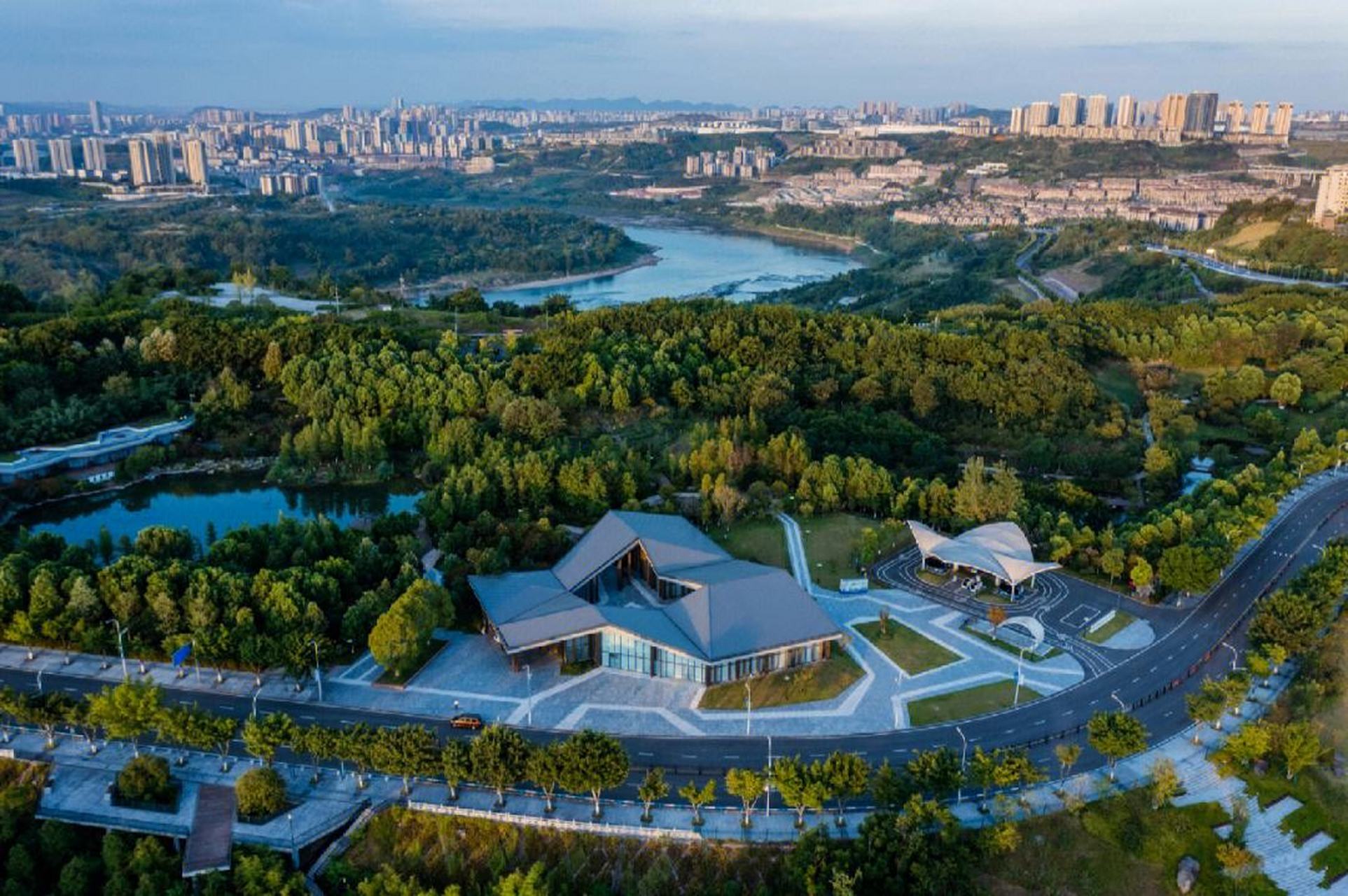 重庆礼嘉智慧公园:占地约3平方公里,拥有智能体验馆,生态体验馆,亲子