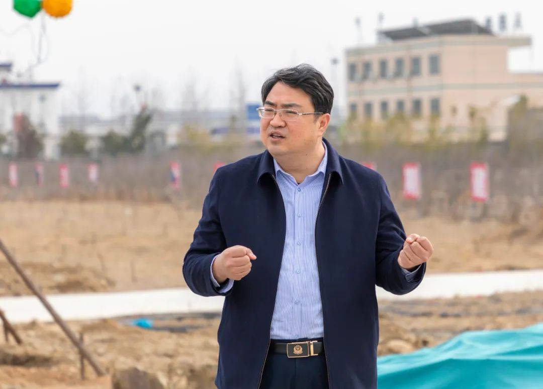 南召县委副书记,县长宋兴哲到恒利康二期项目建设工地指导工作