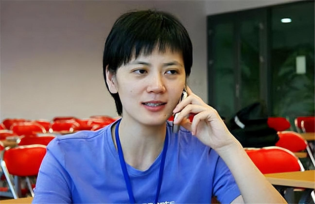 被央视开除的四位女主持,包括知三当三,进局子等,毁三观!