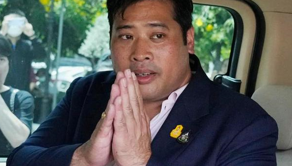 泰国二王子疑似已婚!手上的金戒指暴露,不能迎娶育坤家族千金