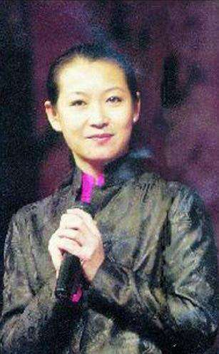 葛淑珍:低谷时嫁给赵本山,巅峰时与他离婚,如今身价百万