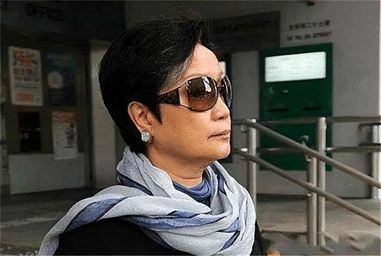 纪实澳门"女老大"司徒玉莲:崩牙驹叫她大家姐,"14k帮主"是她义兄