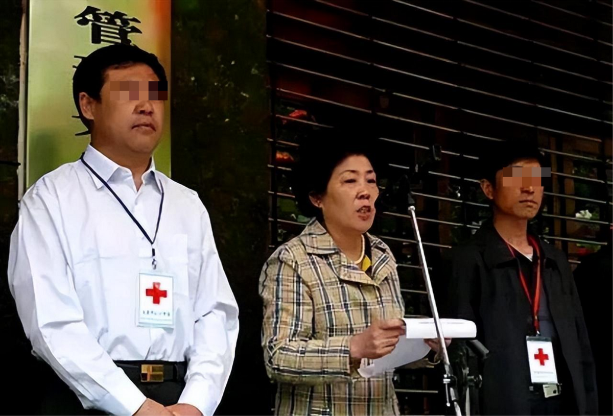 纪实:"巨贪"张双娥:小官巨贪,在京沪有36套房产,终自食其果