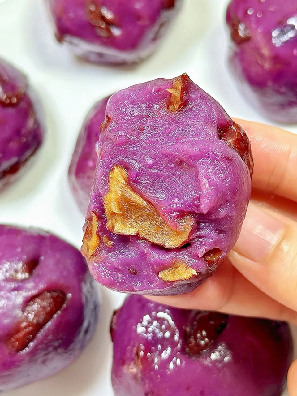 紫薯糯米糕:美味与健康的完美结合  紫薯糯米糕,一款美味与健康的完美