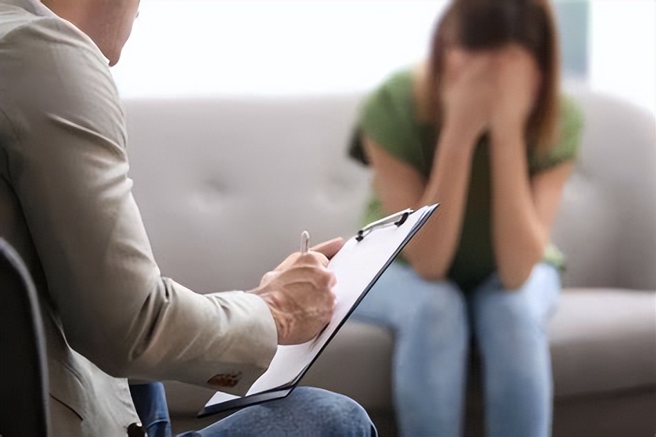 回顾:女大学生偷拍舍友艳照发给男友供其意淫,已构成犯罪!