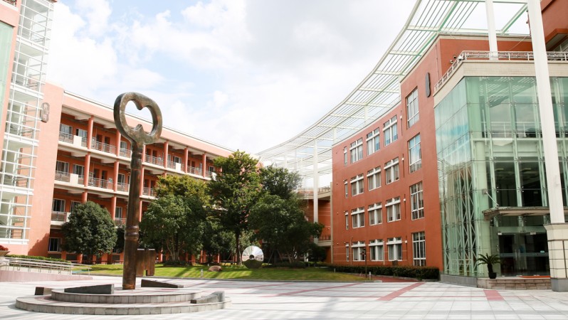 华东师大二附中卓越学院创建于2013年,是学校"卓越学院人才培养计划"