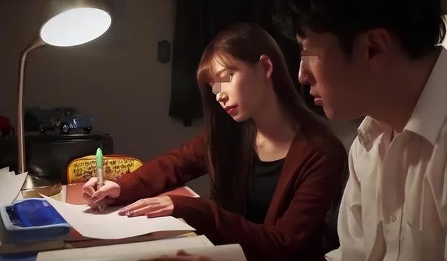 回顾师生恋杀人案:为争夺36岁美女老师,高三男生被女方丈夫杀害