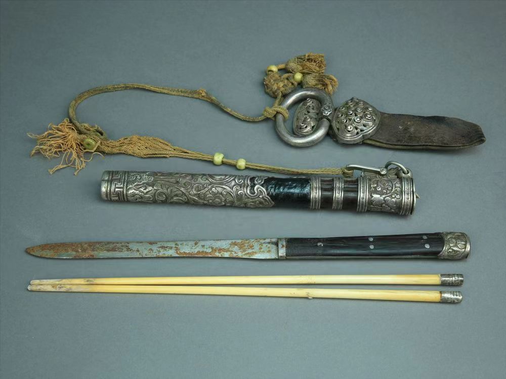 收藏忆当年:蒙古餐刀