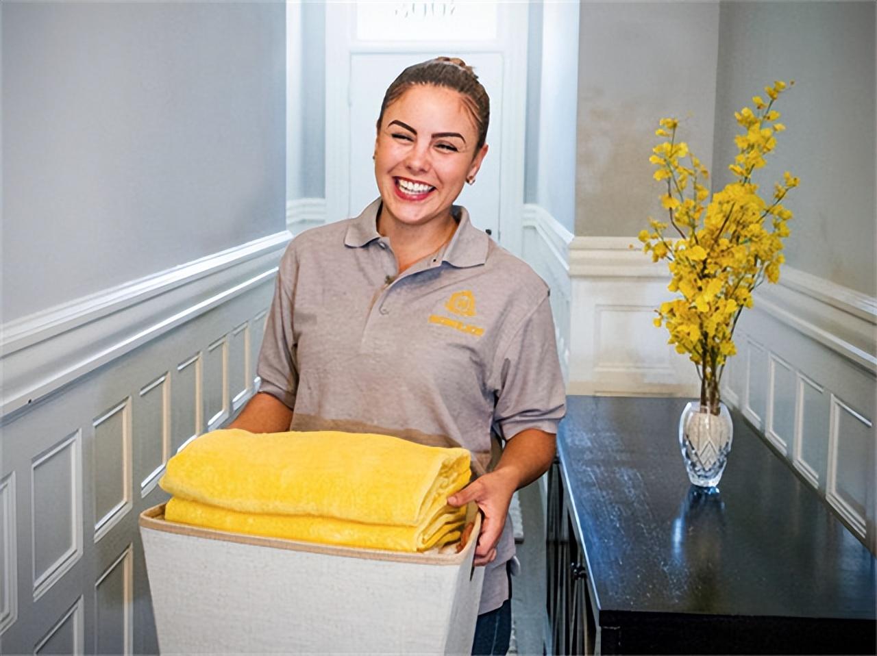 16年上海妇女被骗到美国当保姆一天工作18小时惨被当狗对待