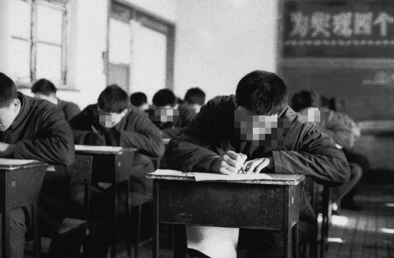 纪实:安徽痴情厅长杨先静:敛财包养音乐老师,被抓后:放我一马