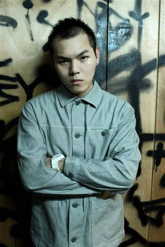 他帮助了处在低谷的gai,也在beef过后替海尔打广告