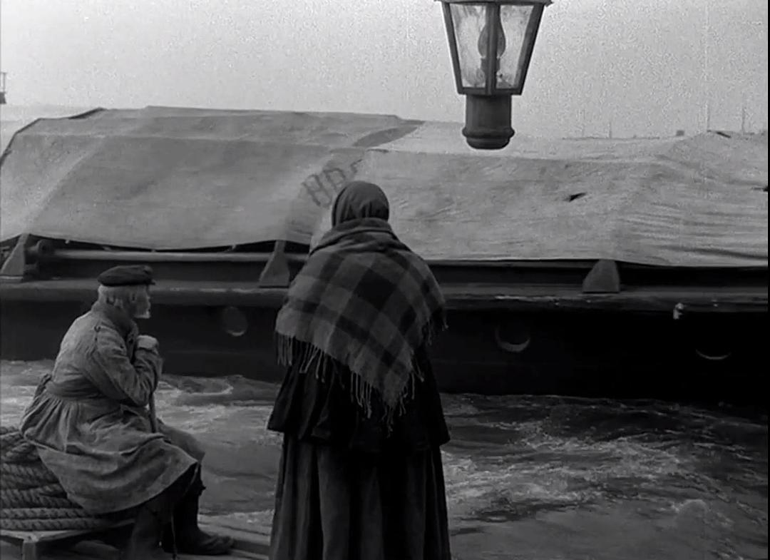 高尔基笔下19世纪末的俄国:一个市侩的社会,到处都是利己主义者