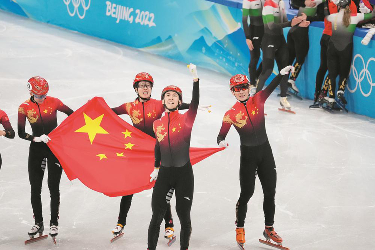 把张晶请回来!中国短道速滑队水平下滑,内部管理被2名队员吐槽