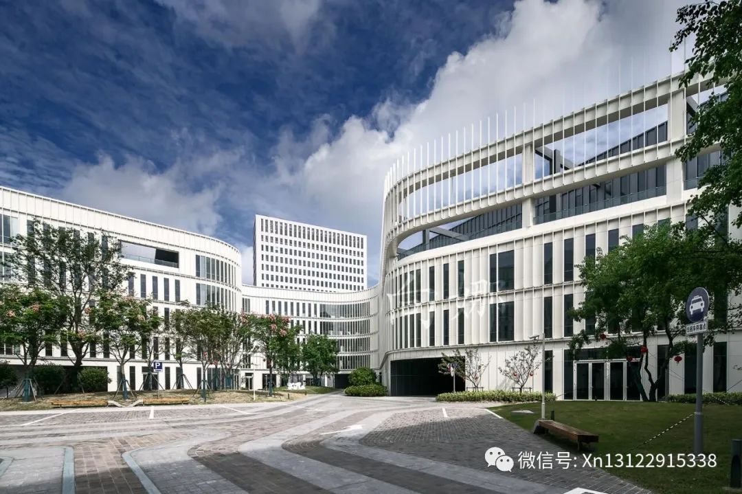 临港滴水湖ai创新港—港城广场