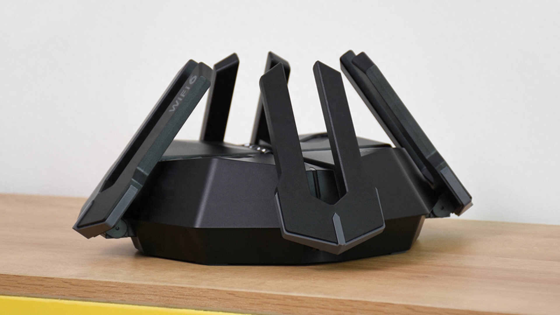 锐捷天蝎电竞路由器:双频6000m速率,专属游戏保障