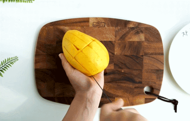 芒果的5种花式切法看完好想吃