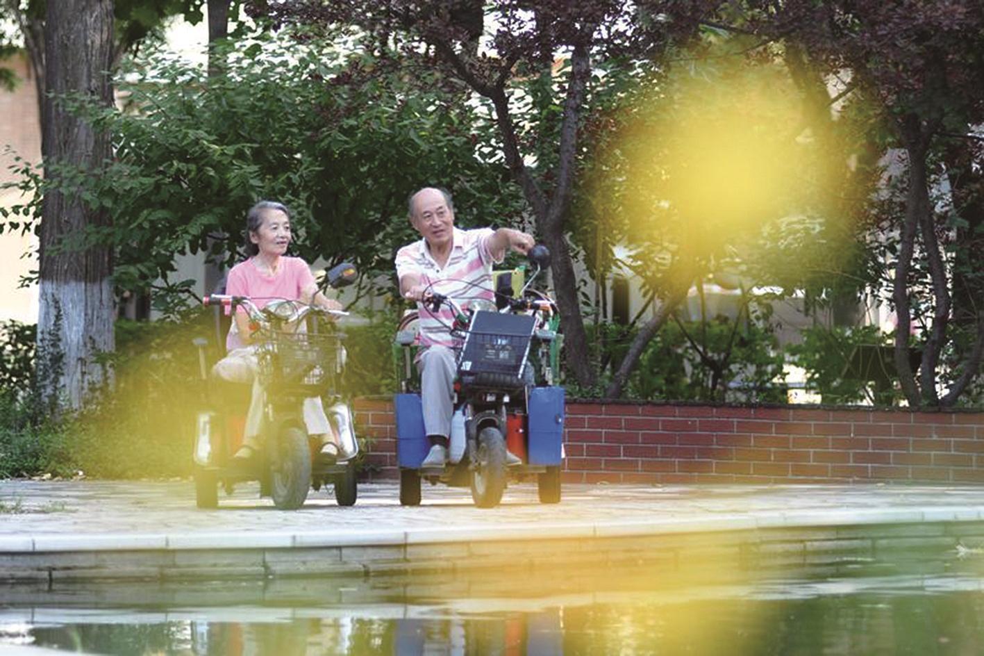 讲述照片背后的故事丨杨玉芳:"感恩党和人民让我活出精彩人生"