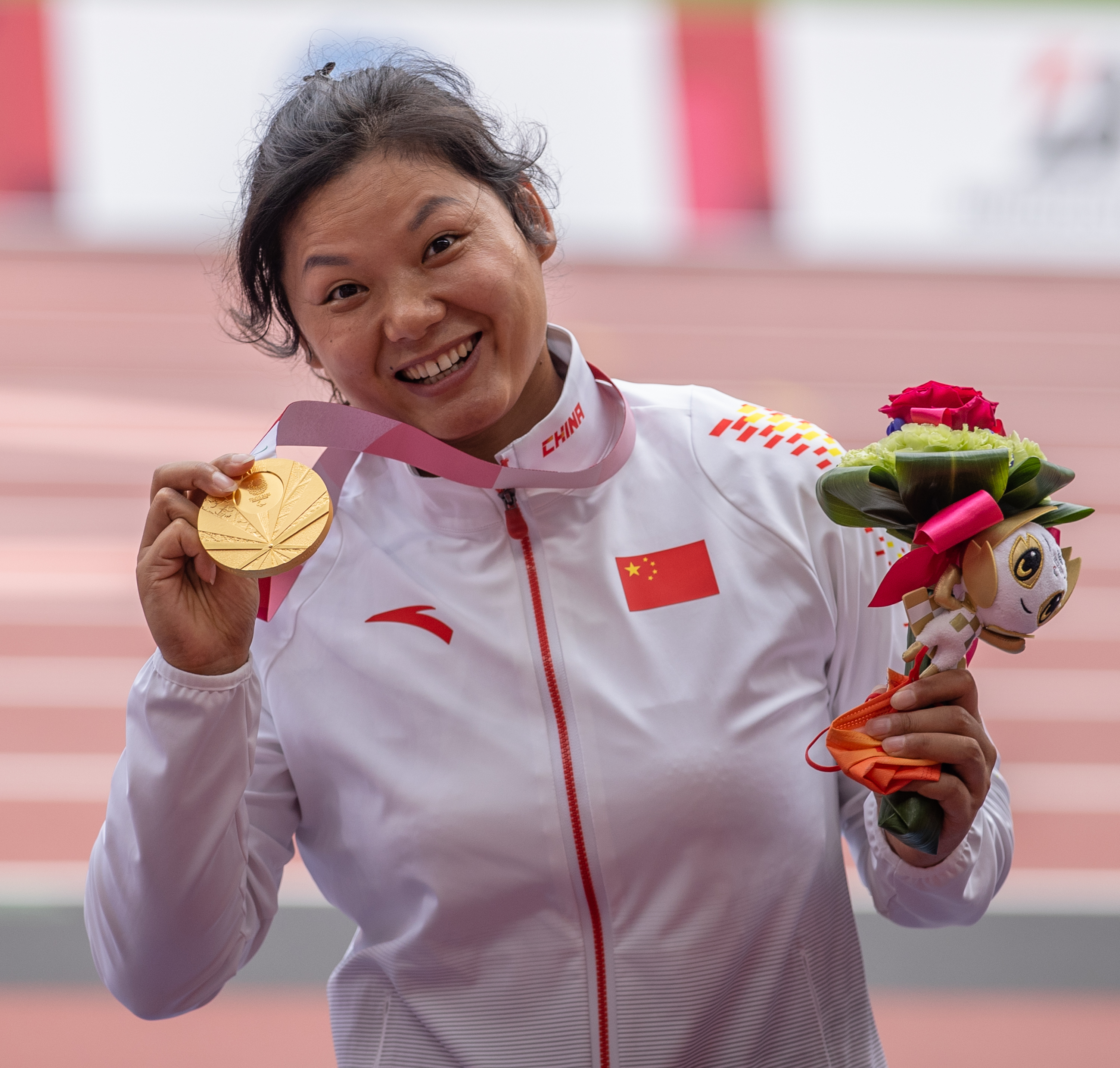 田径——女子铁饼f64级决赛:中国选手包揽冠亚军(2)