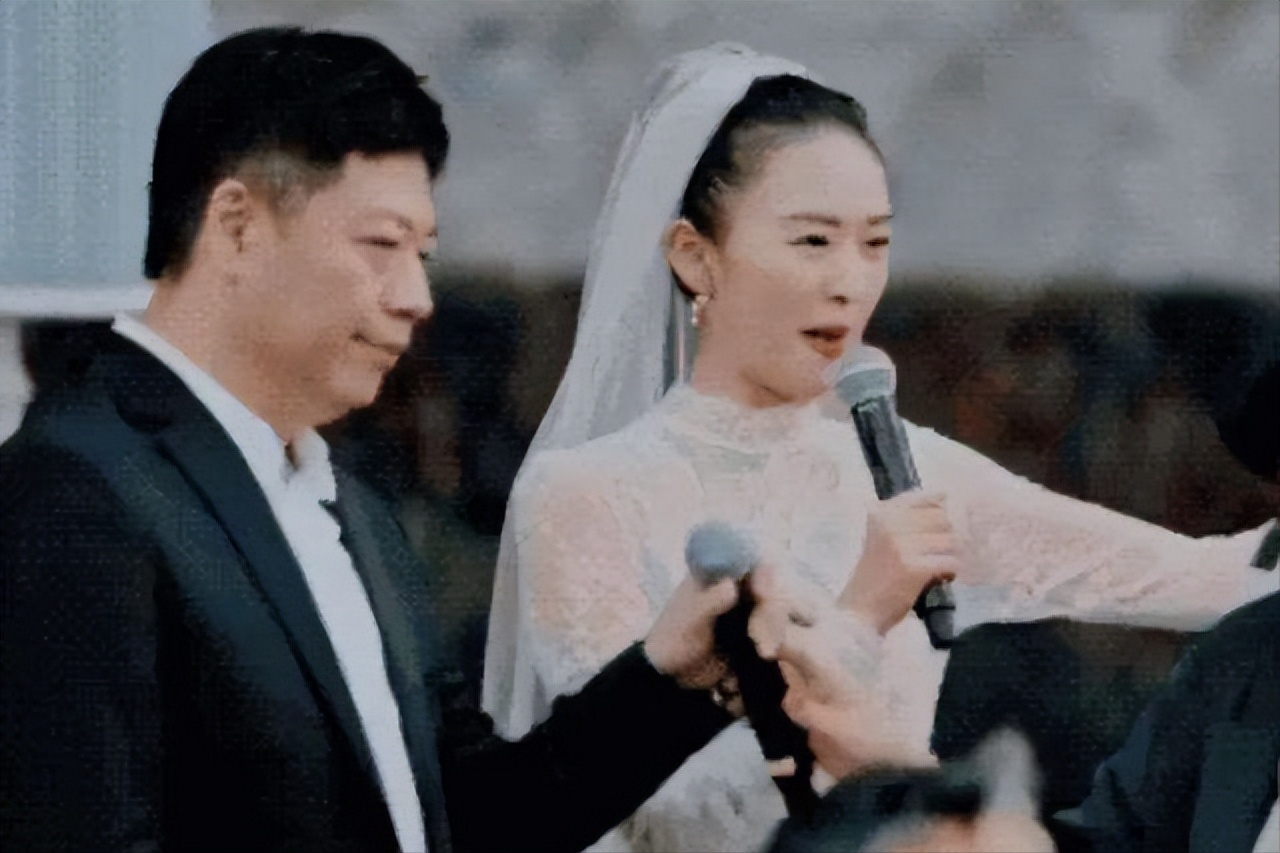 最佳女主角童瑶:与张默分手嫁给大17岁王冉,如今事业爱情双丰收