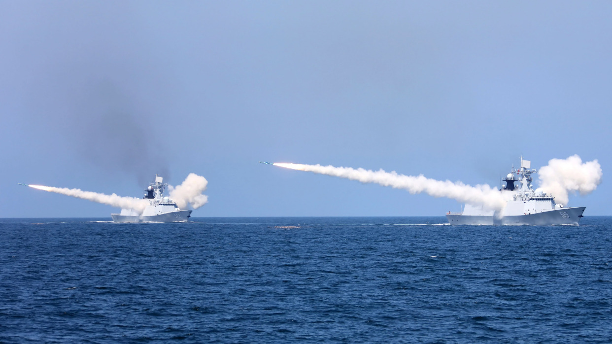 港媒:中国20多次兵推显示,击沉福特号航母编队,只需24枚高超弹