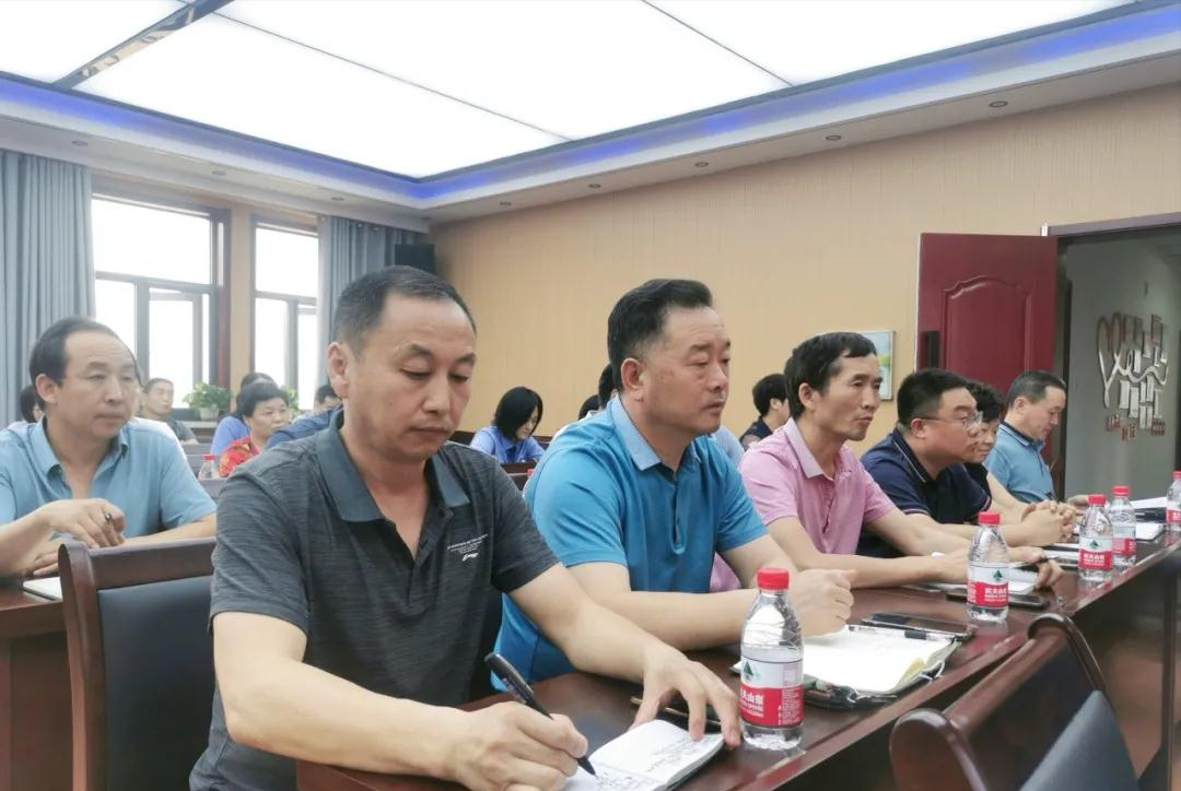 河南义马:检察院党组书记,检察长屈新宣讲"三个规定"