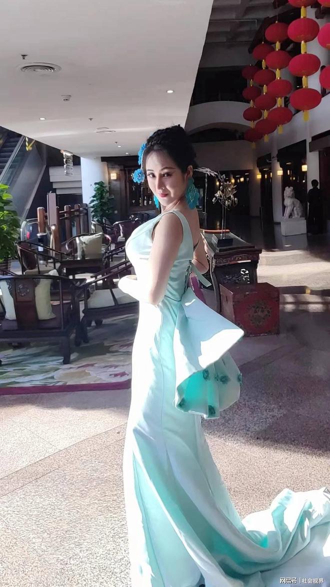 一带一路国际大咖秀影响力人物漓歌出席非洲荣耀亚洲奖