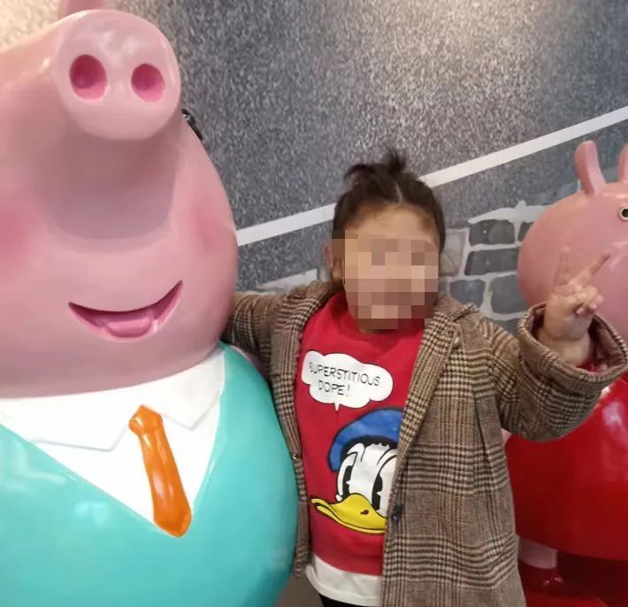一出生就与众不同,两岁半才确诊小胖威利,至今都无特效药