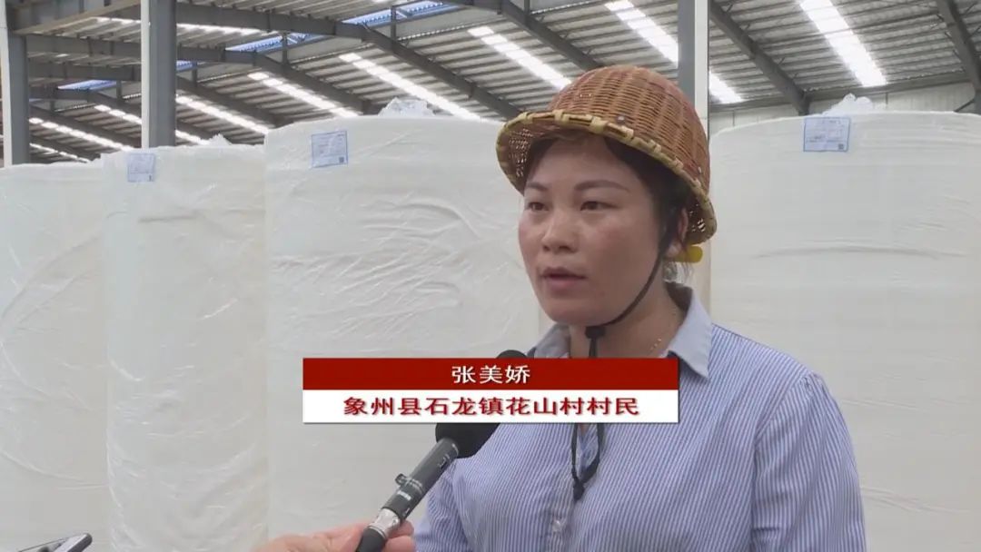 【千名记者一线行】家门口就能找好工作,赚钱顾家两不误