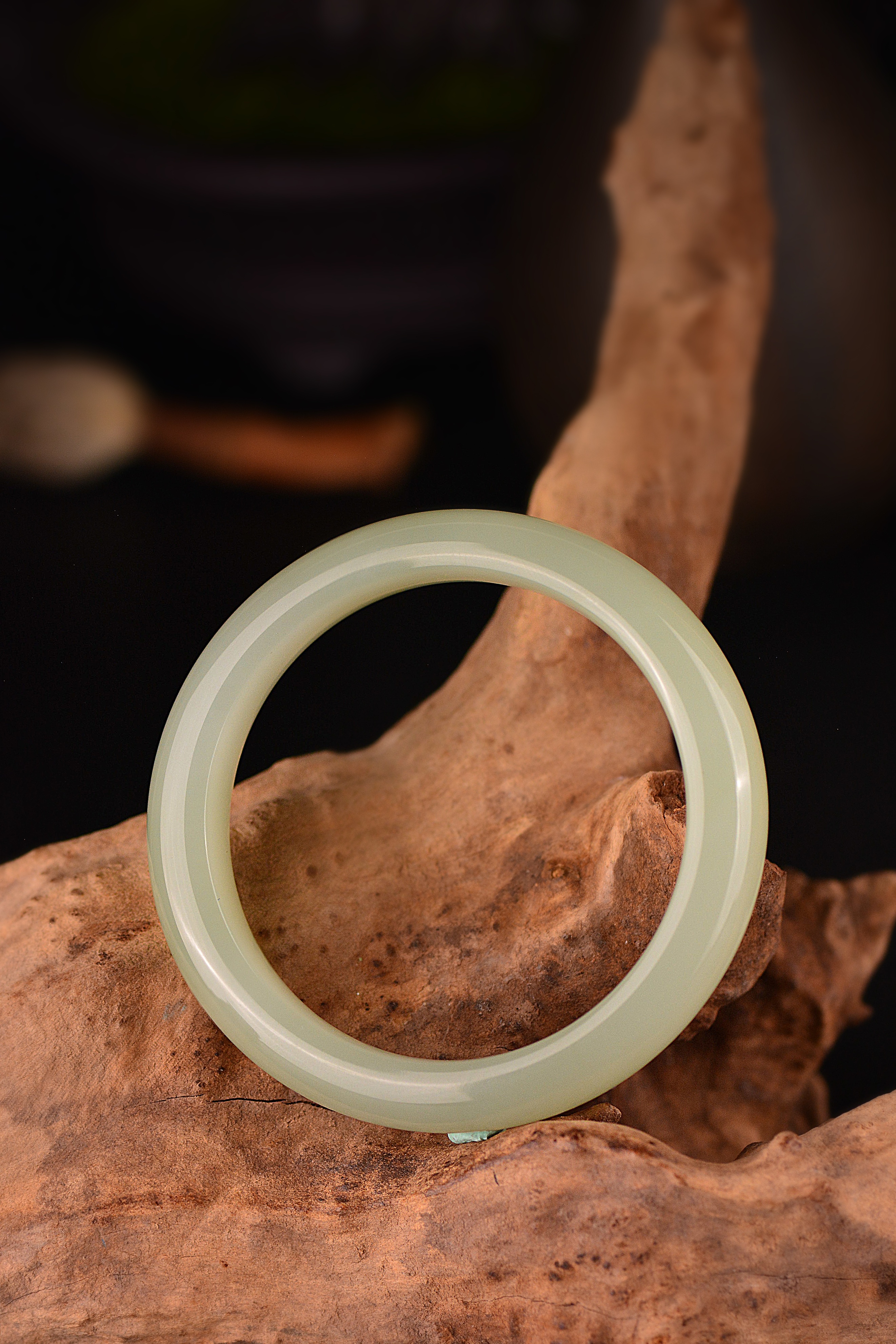 竹叶青和田玉,和田玉中那抹动人的嫩芽