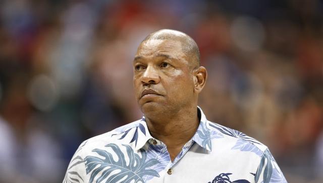 espn刚做出决定!湖人篮网赛前发布会就被推迟,肖华难保莫雷了