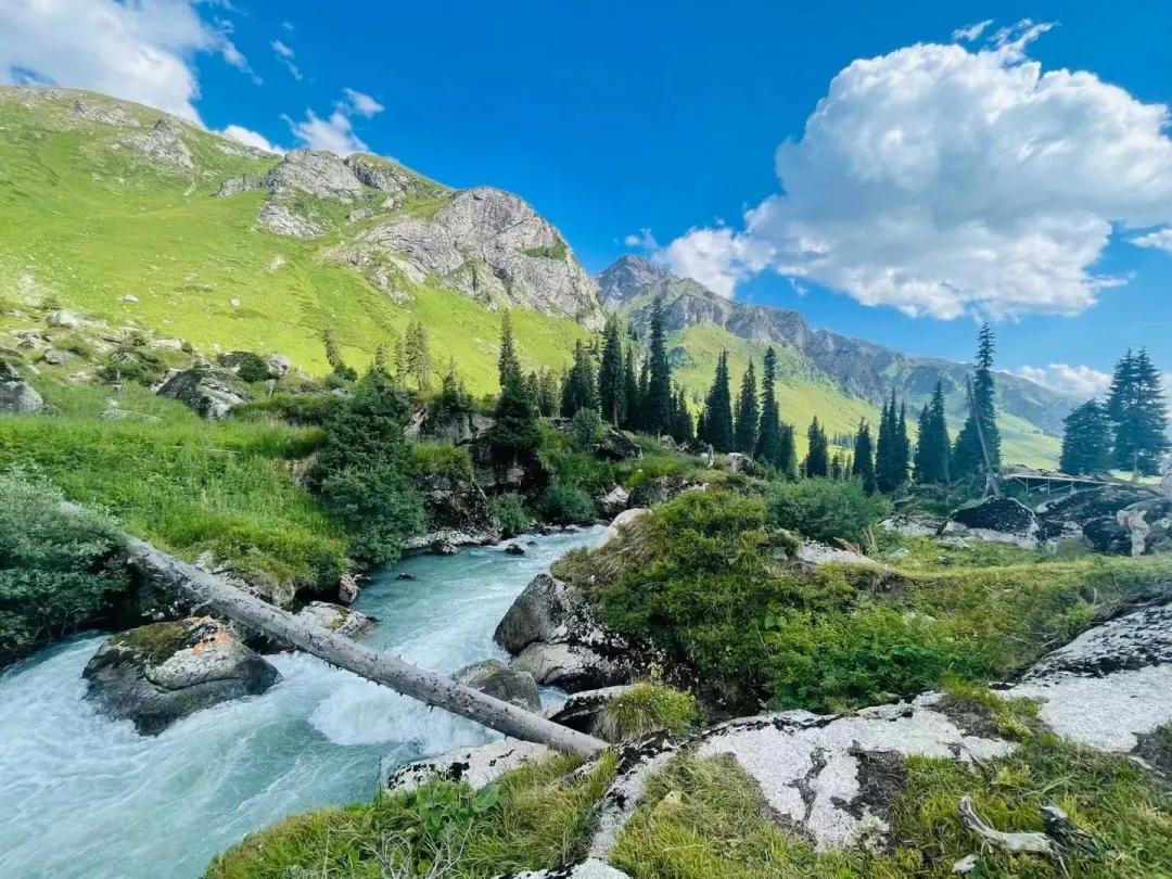 孟克特古道,2023年值得去的新疆徒步圣地!